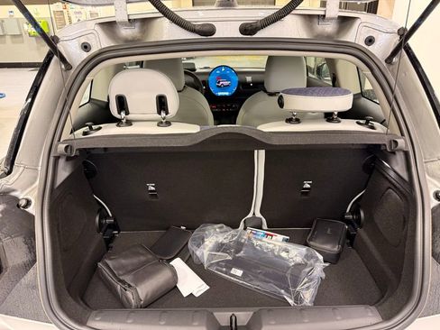 Used 2025 MINI Cooper 2-Door Hardtop image 20