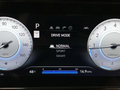 New 2026 Hyundai Elantra Limited image 24