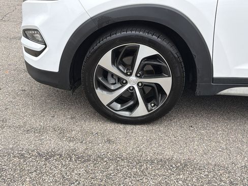 Used 2017 Hyundai Tucson Limited image 9