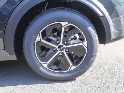 New 2026 Kia Niro LX FWD image 23