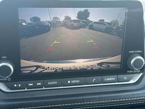 Certified 2023 Nissan Rogue SV image 15