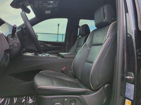 Used 2022 Cadillac Escalade Sport w/ Touring Package AWD/4WD image 16