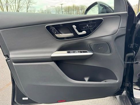 Used 2026 Mercedes-Benz GLC 300 4MATIC image 19