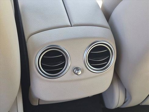 Used 2023 Mercedes-Benz E 350 4MATIC Sedan image 16
