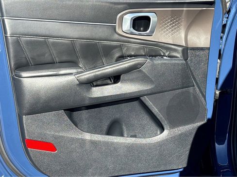 Used 2024 Kia Sorento SX image 16