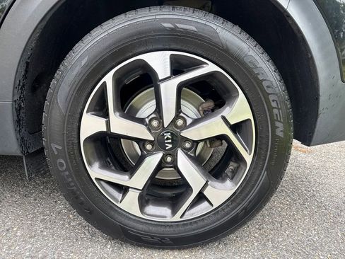 Used 2022 Kia Sportage LX AWD/4WD image 11