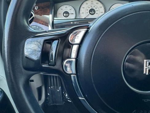 Used 2015 Rolls-Royce Ghost image 16