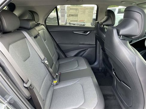 New 2025 Kia Niro SX image 17