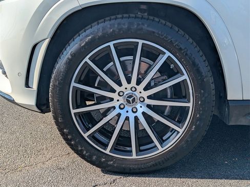 Used 2021 Mercedes-Benz GLS 580 4MATIC image 32