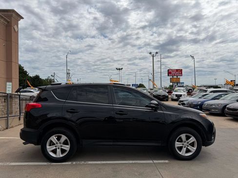 Used 2014 Toyota RAV4 XLE FWD image 4