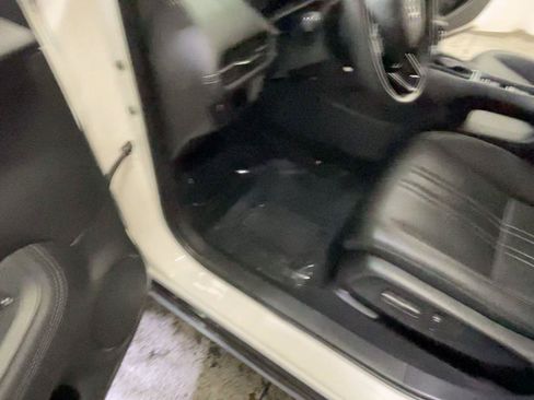 Certified 2025 Honda HR-V EX-L image 29