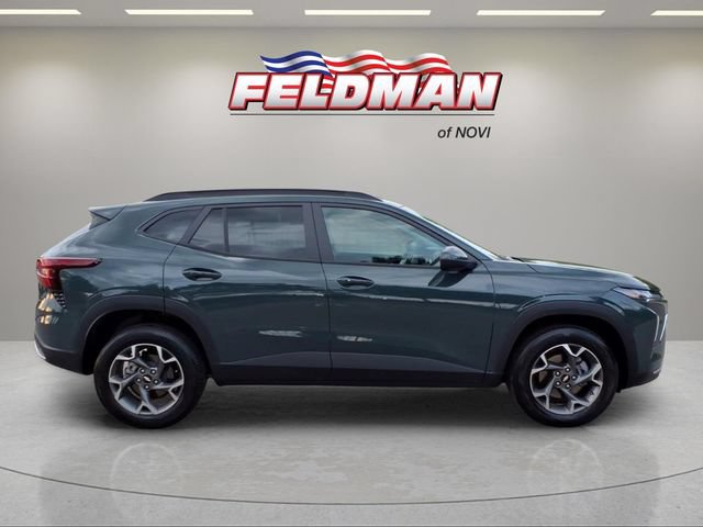 Used 2025 Chevrolet Trax LT w/ Driver Confidence Package FWD image 7