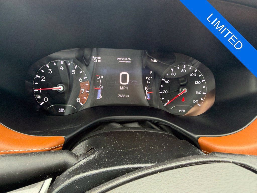Used 2025 Jeep Compass Limited w/ Sun & Sound Group AWD/4WD image 9