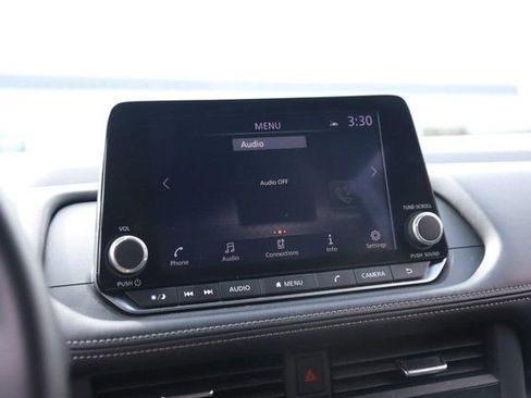 Certified 2025 Nissan Rogue SV AWD/4WD image 11
