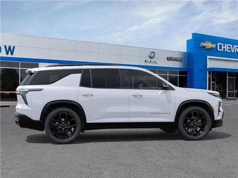 New 2026 Chevrolet Traverse RS image 5
