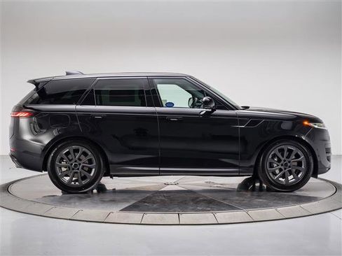 New 2026 Land Rover Range Rover Sport SE image 6