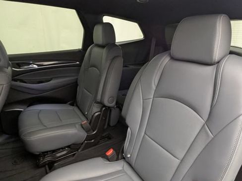 Certified 2024 Buick Enclave Essence FWD image 29
