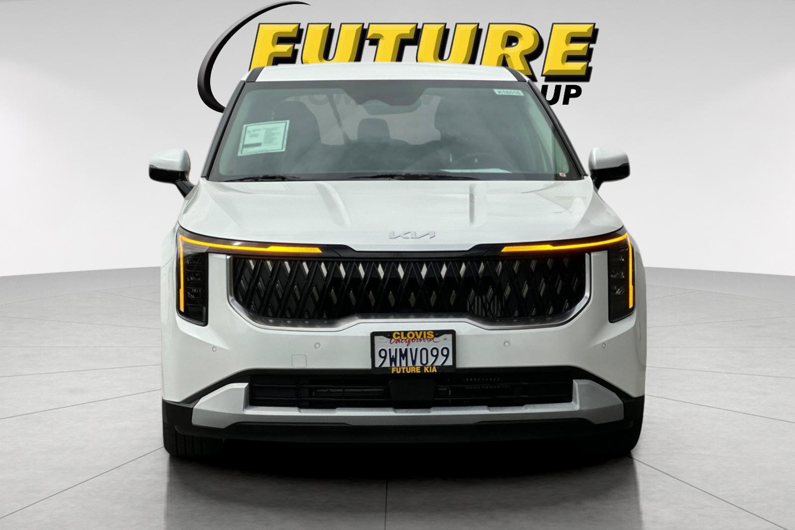 Used 2026 Kia Carnival LXS FWD image 9