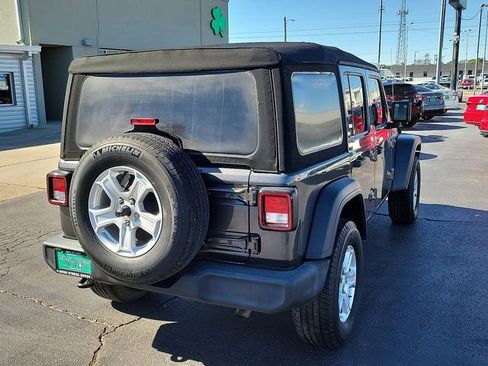 Used 2018 Jeep Wrangler Unlimited Sport S image 6
