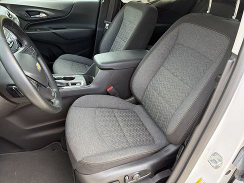 Used 2024 Chevrolet Equinox LT FWD image 18