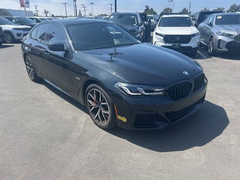 Used 2022 BMW 530e w/ M Sport Package image 10
