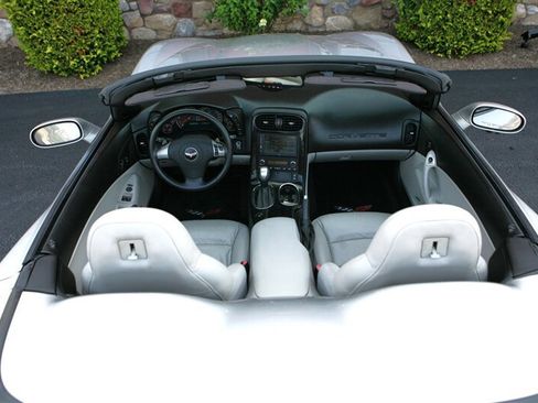 Used 2008 Chevrolet Corvette Convertible w/ Preferred Equipment Group RWD image 25