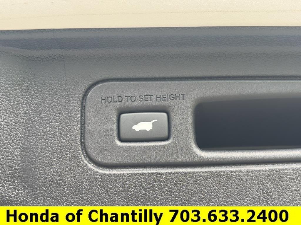 Certified 2025 Honda Pilot Touring image 25