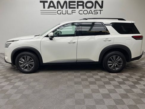 Used 2025 Nissan Pathfinder SV AWD/4WD image 6