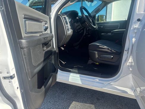 Used 2022 RAM 1500 Classic SLT w/ Trailer Tow Group AWD/4WD image 16