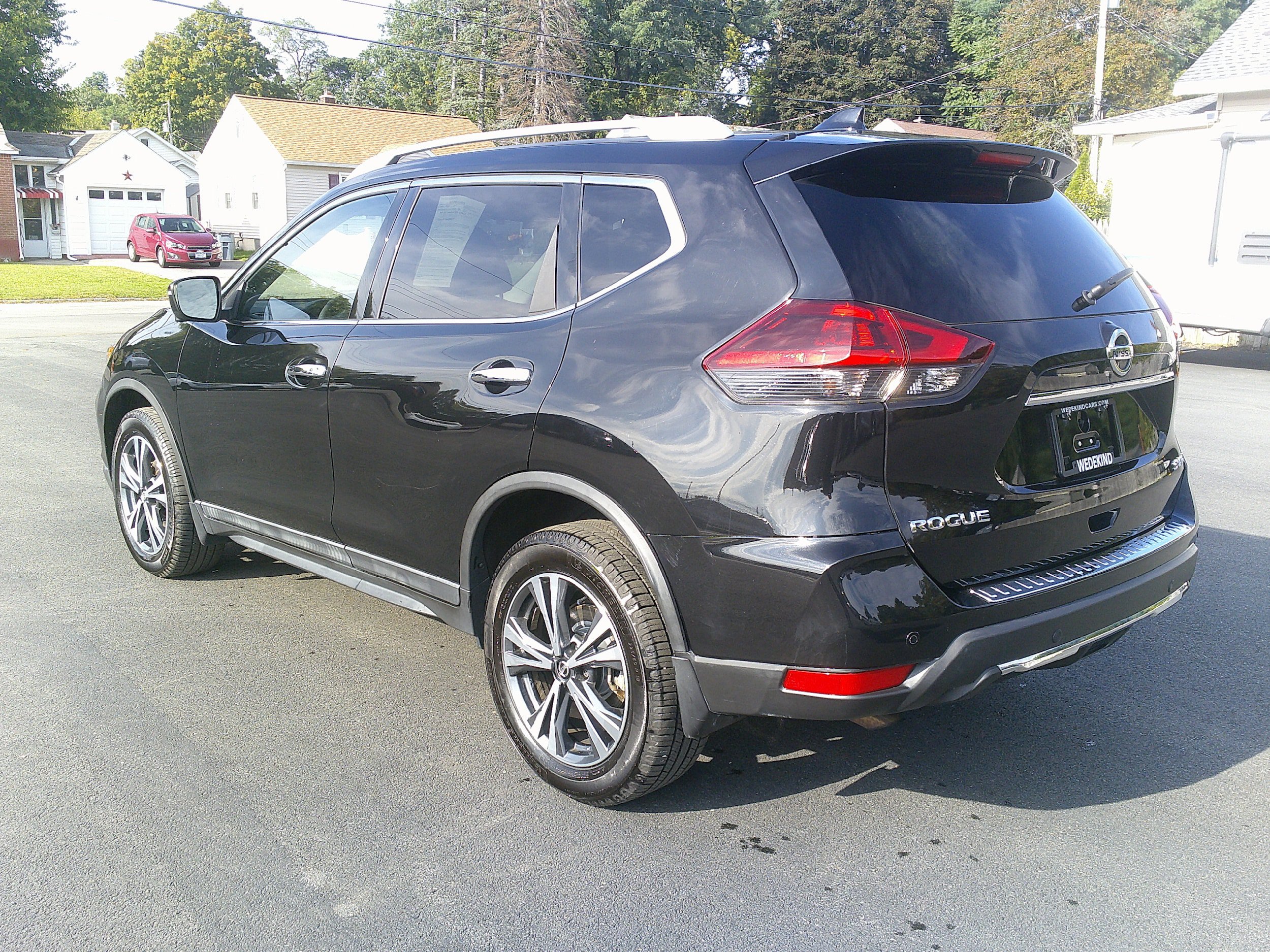 Used 2019 Nissan Rogue SV w/ Premium Package AWD/4WD image 10