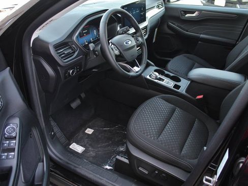 New 2026 Ford Escape Active w/ Active Premium Tech Pack FWD image 10