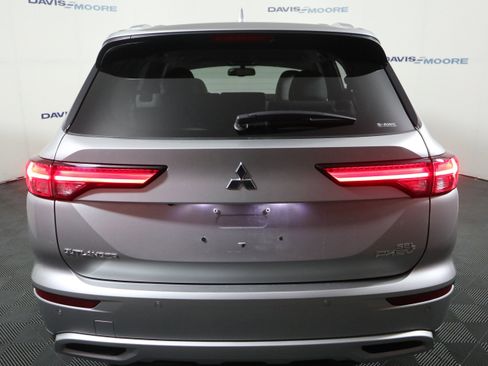 Used 2024 Mitsubishi Outlander SEL image 7