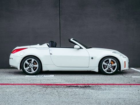 Used 2007 Nissan 350Z Grand Touring image 9