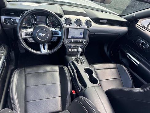 Used 2022 Ford Mustang Premium RWD image 7