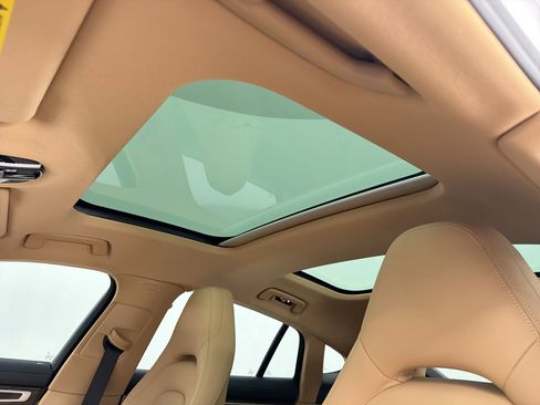 Certified 2023 Porsche Panamera image 17
