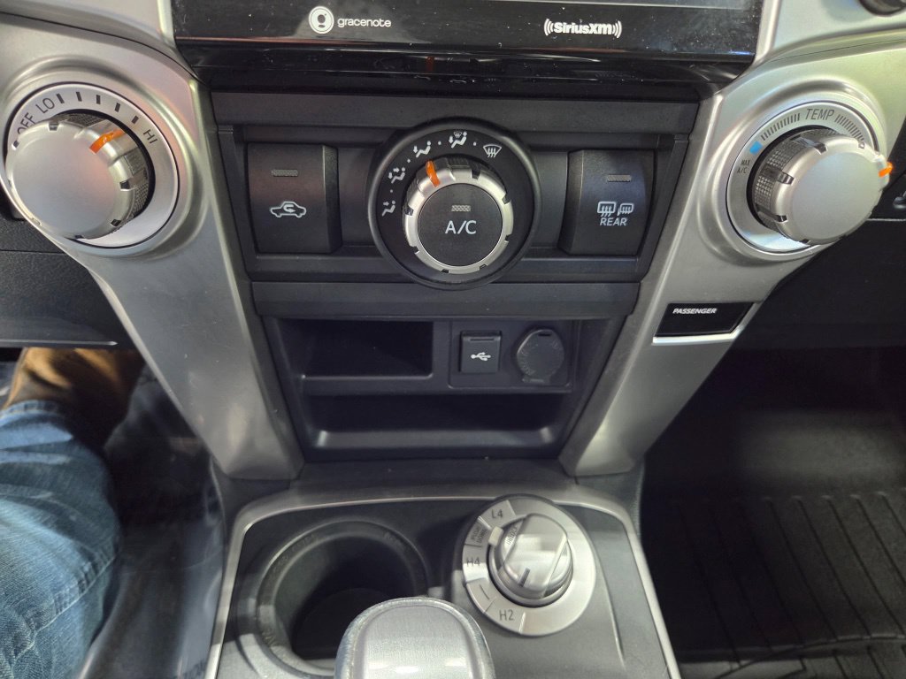 Used 2021 Toyota 4Runner SR5 AWD/4WD image 38