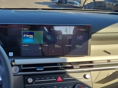 New 2026 Hyundai Tucson SE image 10