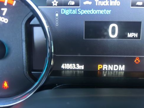 Used 2022 Ford F250 Lariat image 32