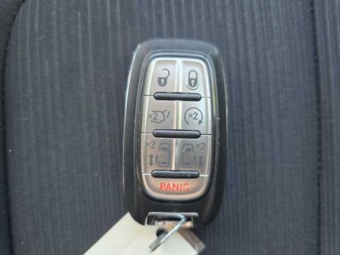 Used 2023 Chrysler Voyager LX FWD image 22