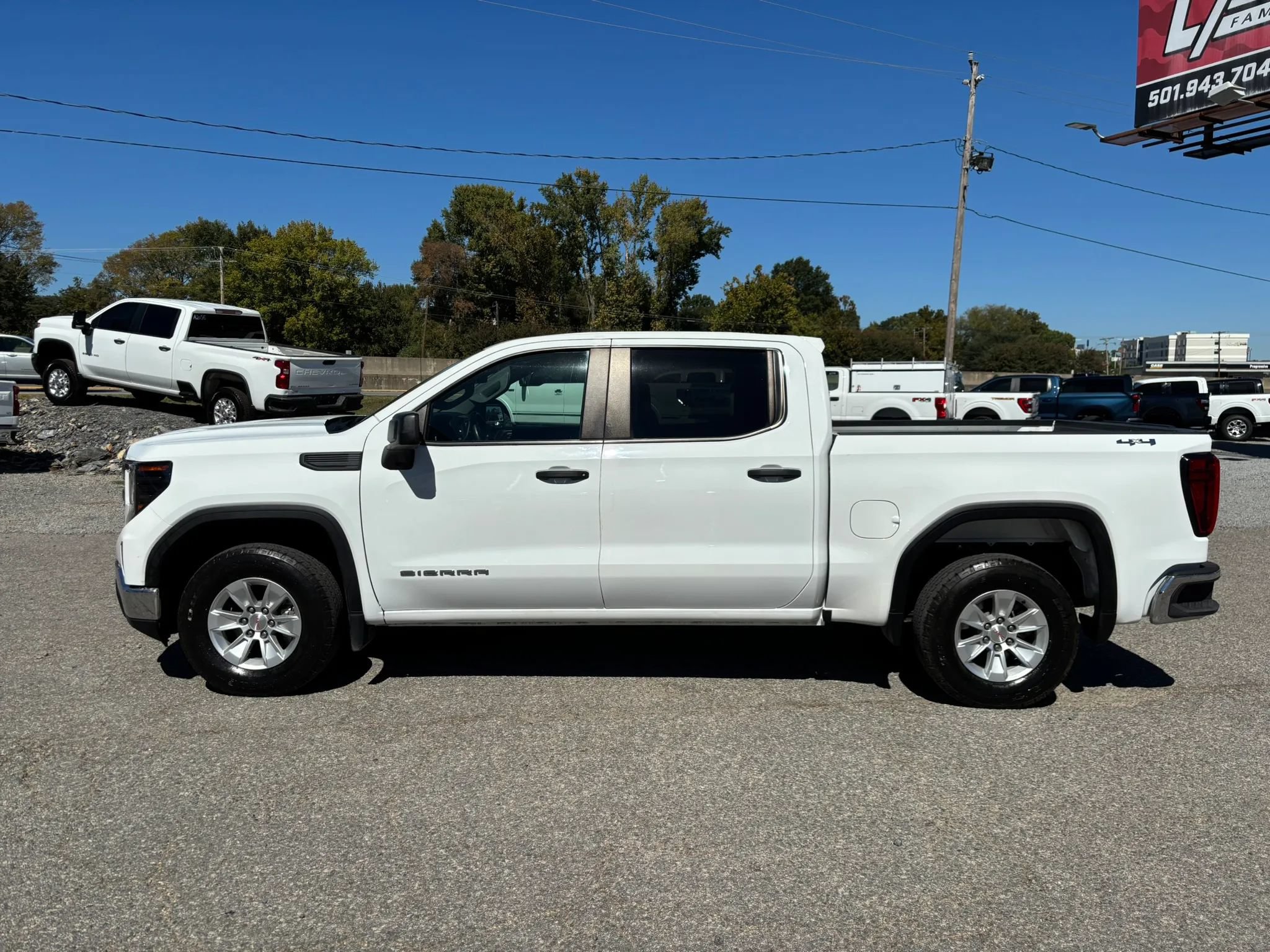 Used 2023 GMC Sierra 1500 Pro w/ Convenience Package AWD/4WD image 2