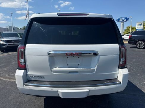 Used 2020 GMC Yukon Denali w/ Denali Ultimate Package AWD/4WD image 8