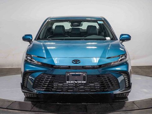 New 2025 Toyota Camry SE image 2