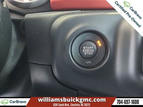 Used 2018 Jeep Wrangler Unlimited Rubicon AWD/4WD image 17