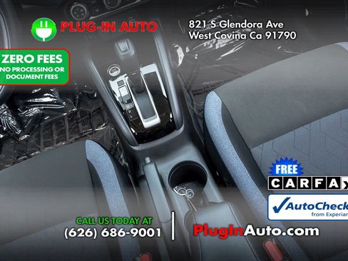 Used 2024 Nissan Versa SV w/ Trunk Package FWD image 15