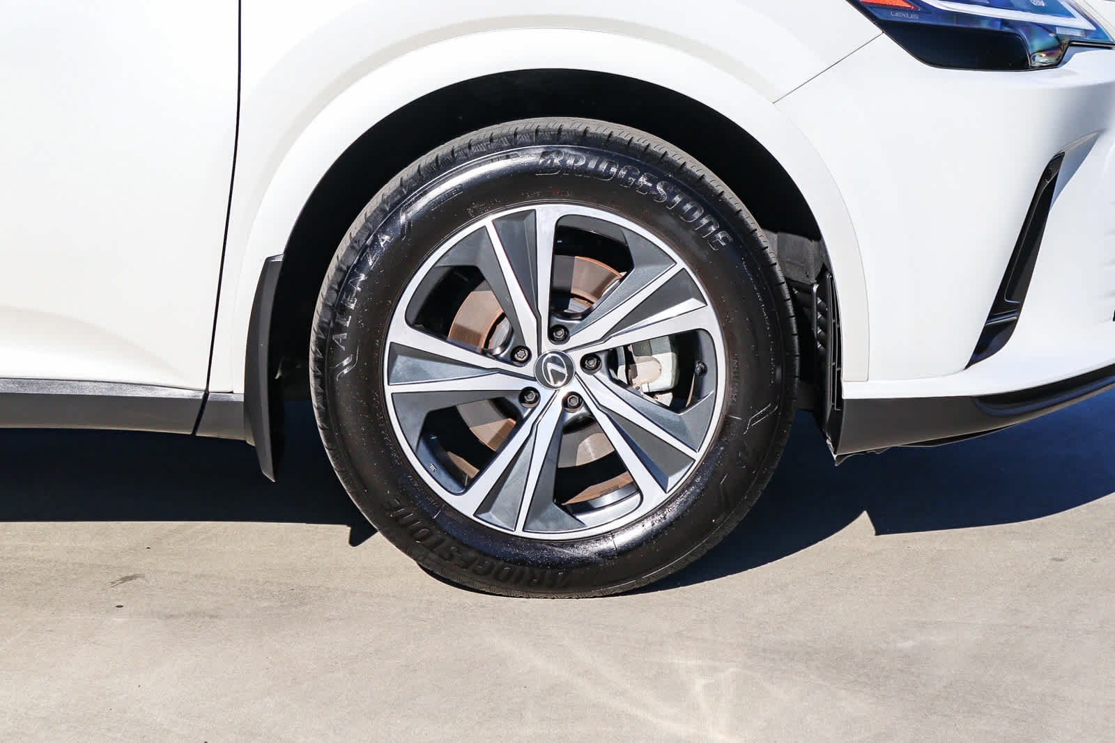 Used 2024 Lexus RX 350 Premium w/ Accessory Package (Z1) FWD image 9