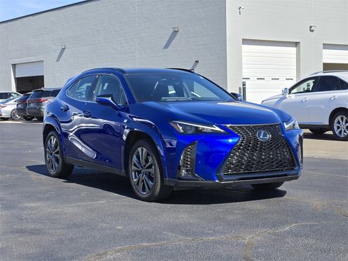 Used 2023 Lexus UX 250h F Sport image 3
