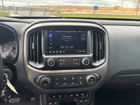 Used 2020 Chevrolet Colorado Z71 image 19