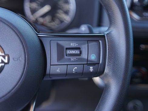 Used 2022 Nissan Rogue SV FWD image 23