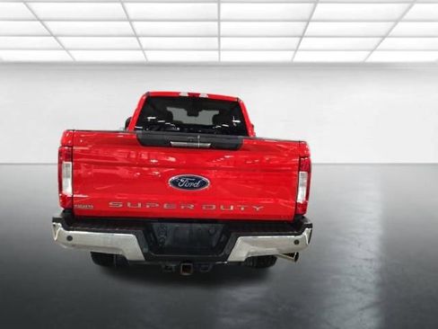 Used 2019 Ford F250 XLT w/ XLT Premium Package AWD/4WD image 6