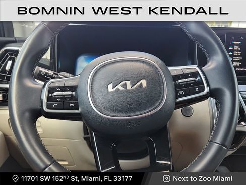 Used 2023 Kia Sorento SX image 16